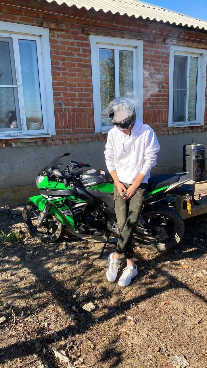  47553224  , 22 ,    