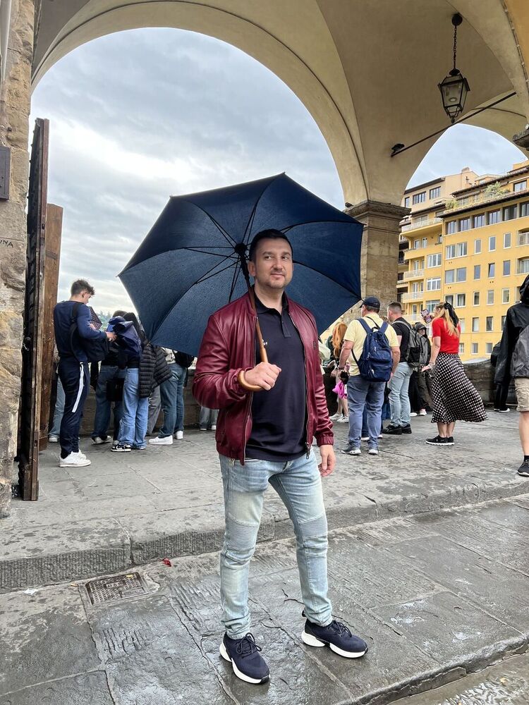  51884674  Pavel, 46 ,    West Mclean