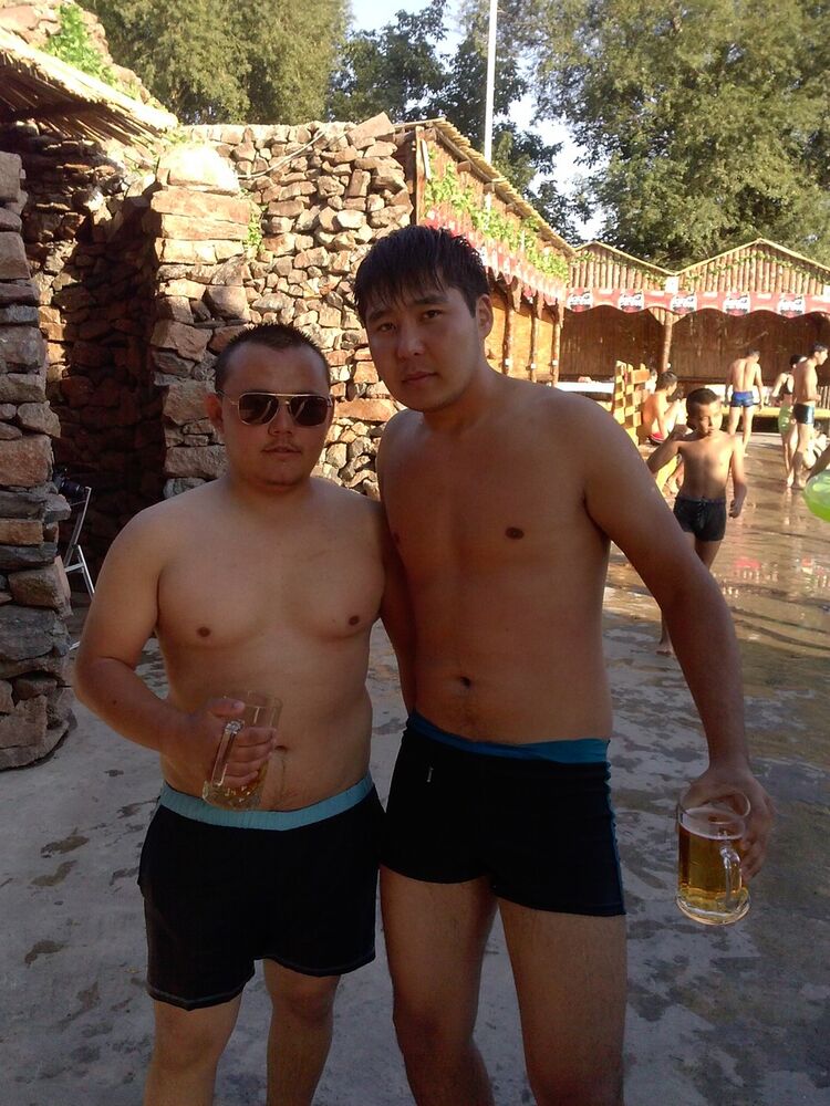  4144234  Nursultan, 31 ,    