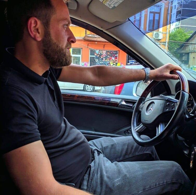  -,   Gurami, 32 ,   ,   
