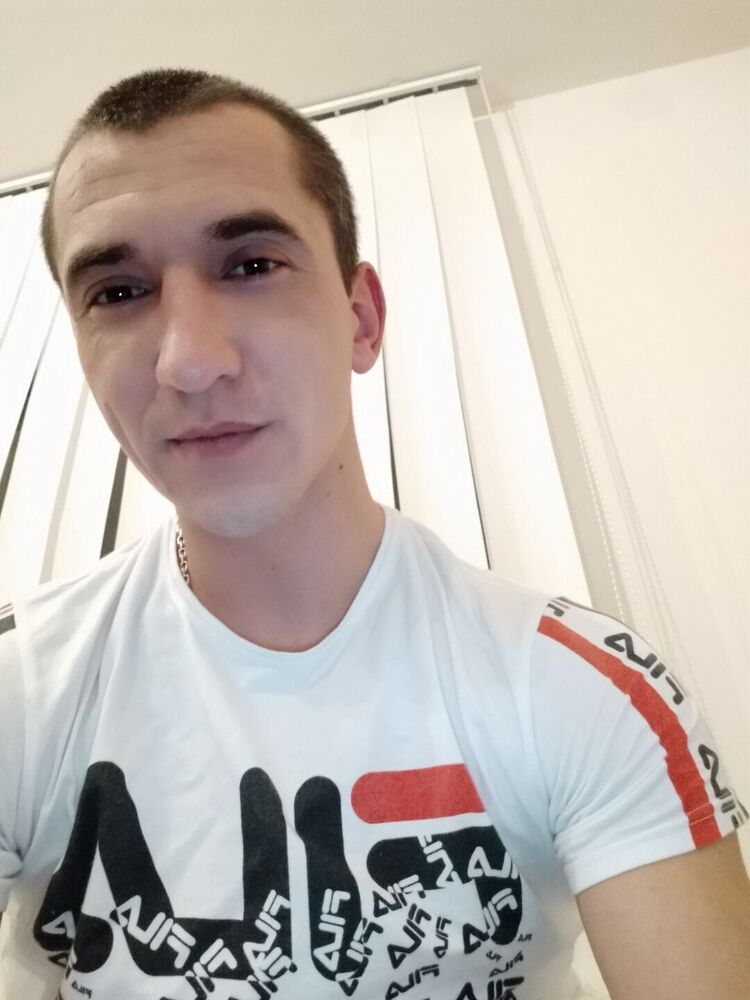  37858564  Vlad, 32 ,    