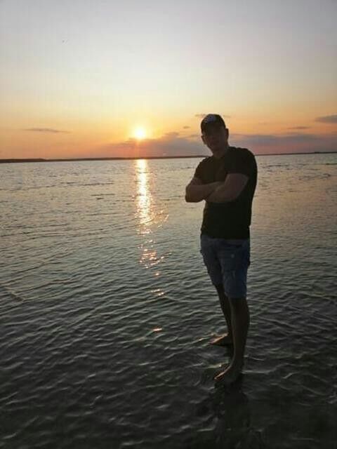  18692334  Oleksandr, 27 ,    