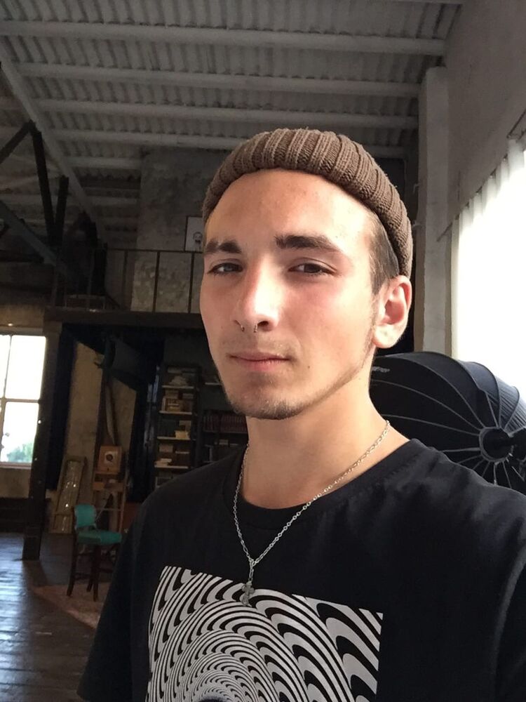  38047504  , 23 ,    -