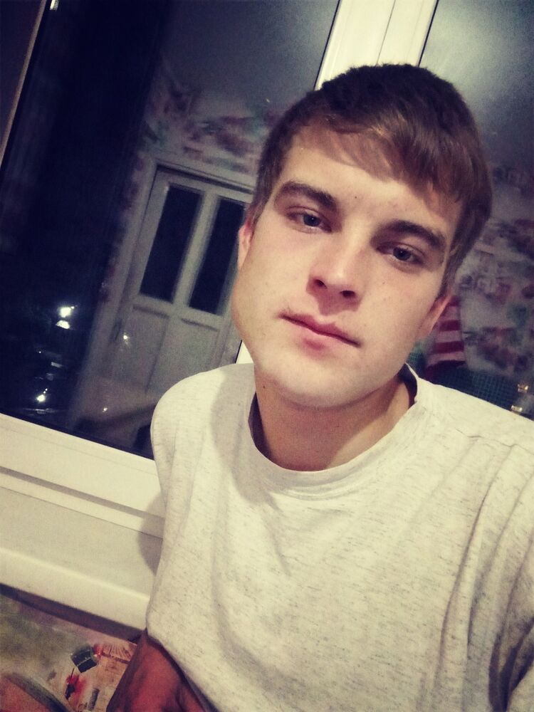  41932824  Vladimir, 24 ,    