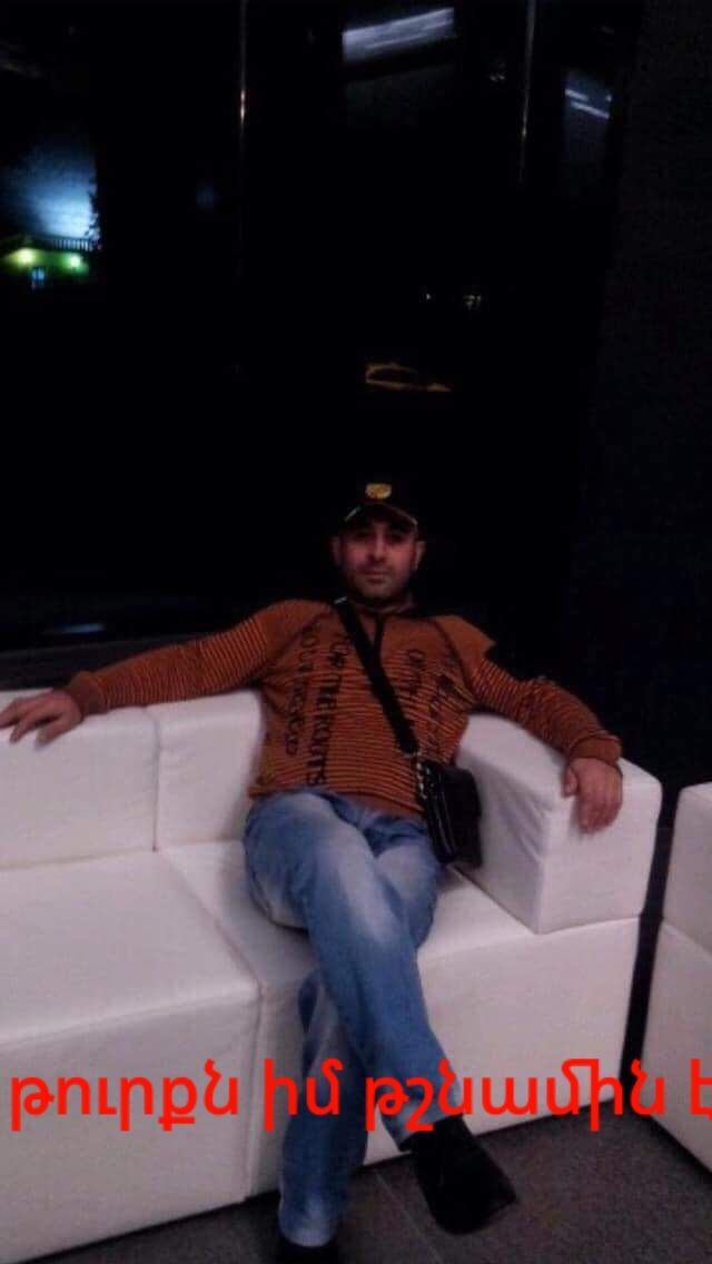  39753984  Karen, 50 ,    