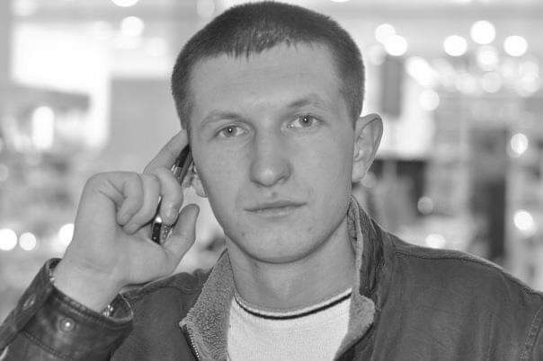  15364354  VIKTOR, 45 ,    