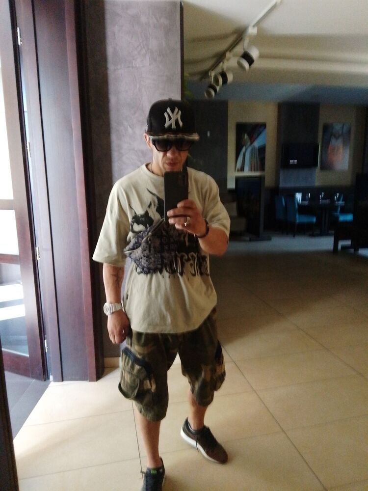  44766214  Sinner, 41 ,    