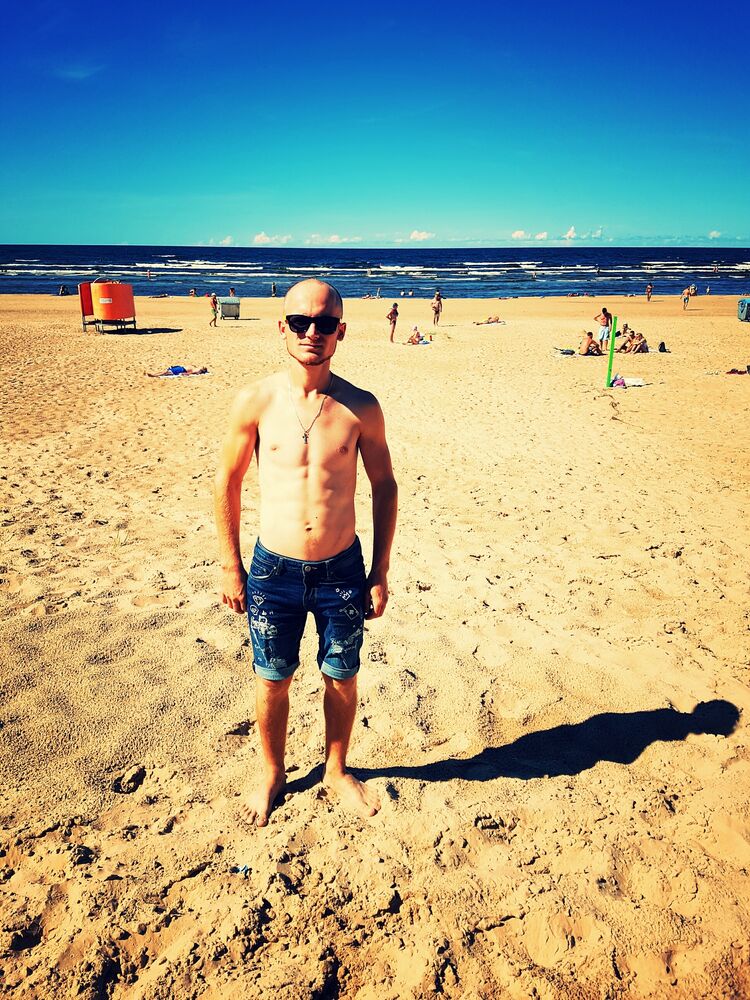  ,   Sergiu, 31 ,   ,   