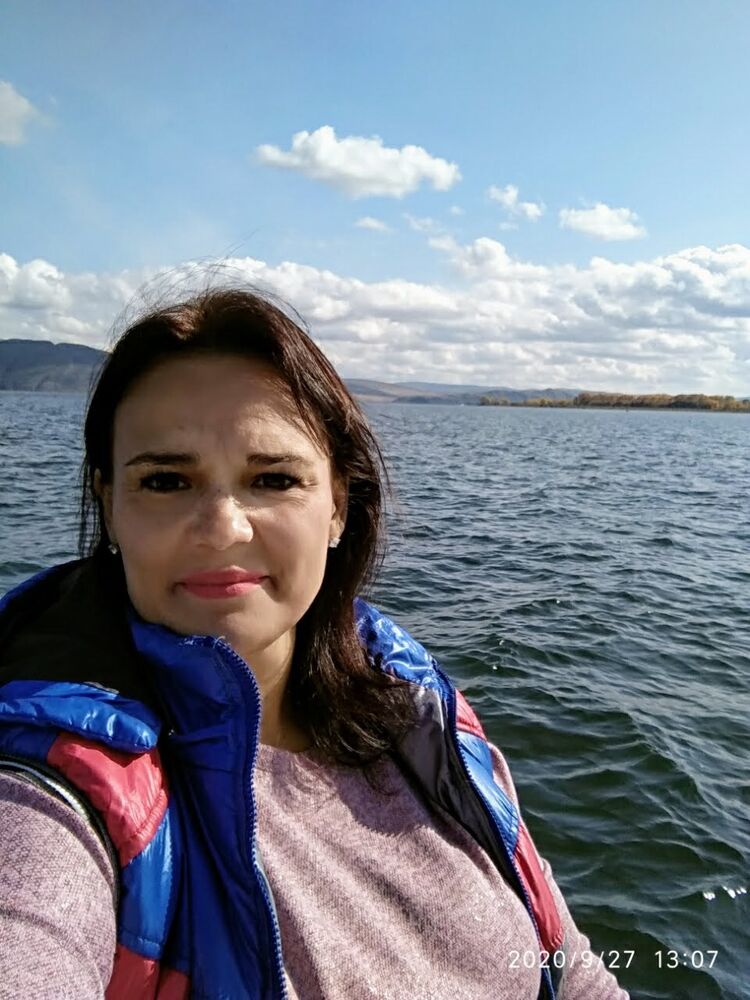  46995414  Maria, 43 ,    