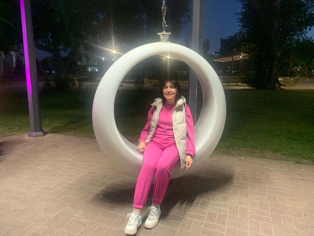  51584564  Nuriza, 48 ,    