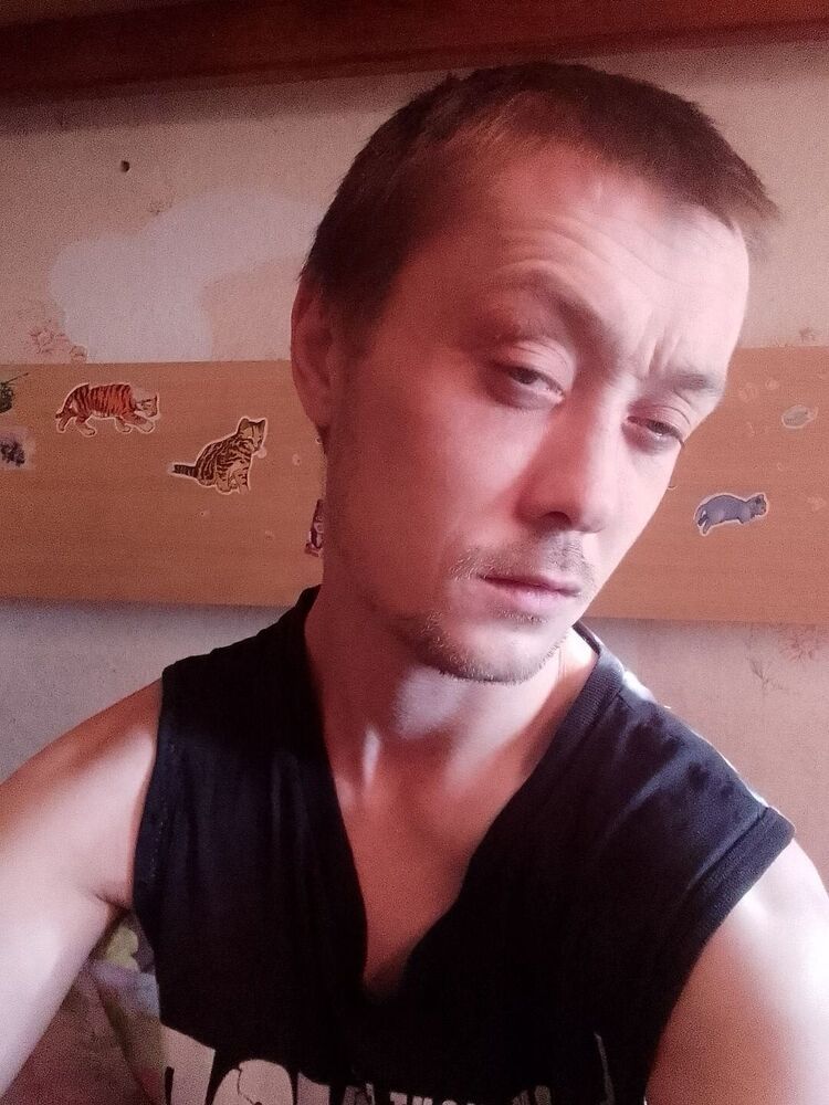  31277864  Ahtoh, 32 ,    
