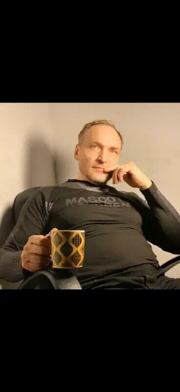  22171844  Dima, 43 ,    