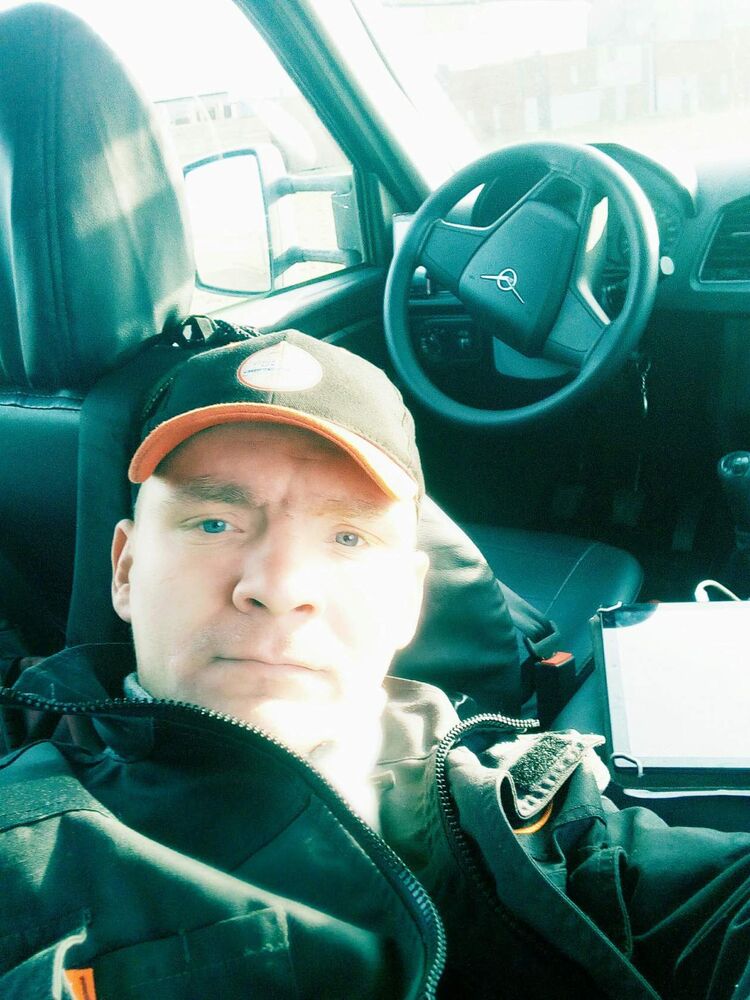  48348604  , 40 ,    