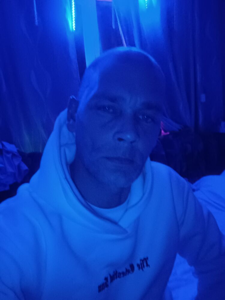  46699864  , 42 ,    