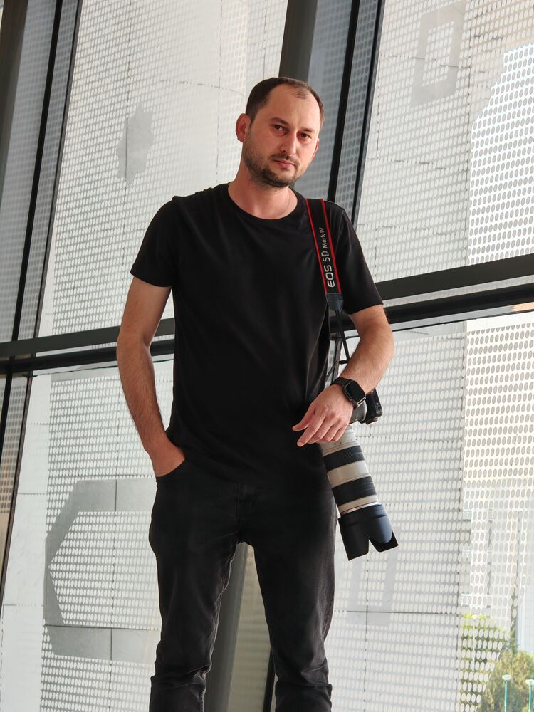  ,   Maxim, 33 ,   ,   