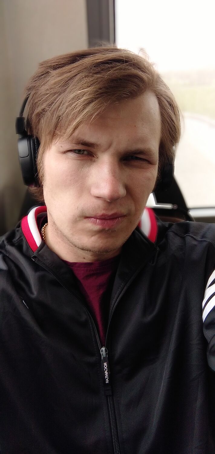  26647164  Oleg, 33 ,    Saint-Denis