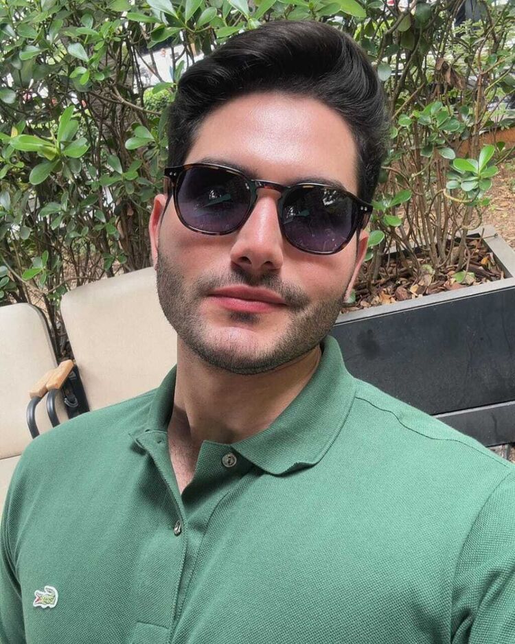  ,   Alexander, 42 ,     , c 