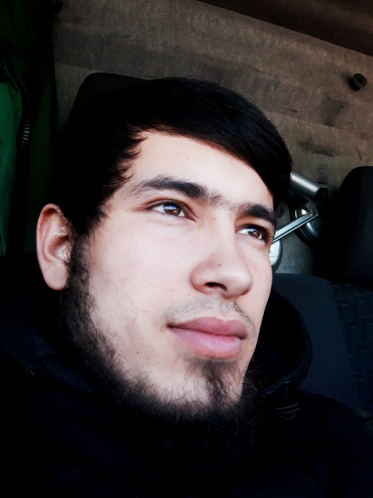  ,   Azizbek, 23 ,   ,   