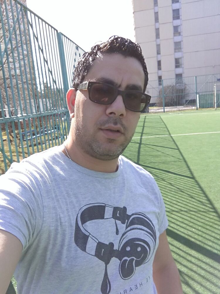  ,   Adam, 40 ,   ,   , c 