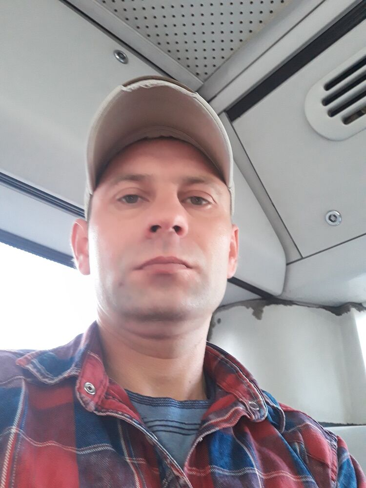  Tel Aviv-Yafo,   Ruslan, 50 ,   ,   , c 