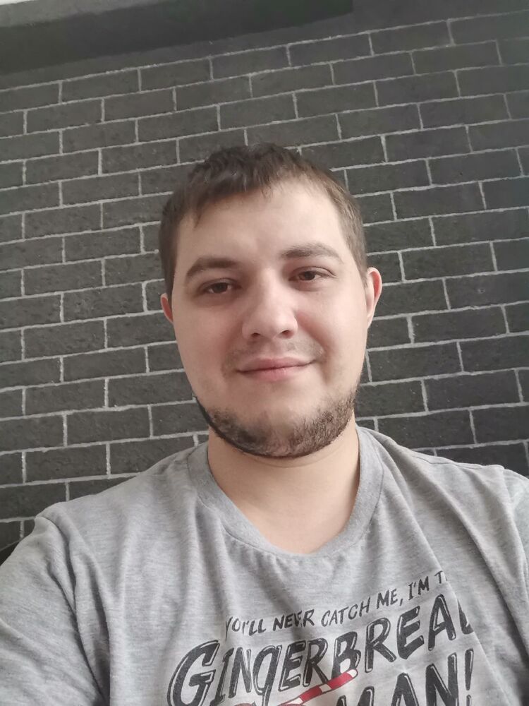  ,   Maxim, 33 ,   ,   , c , 