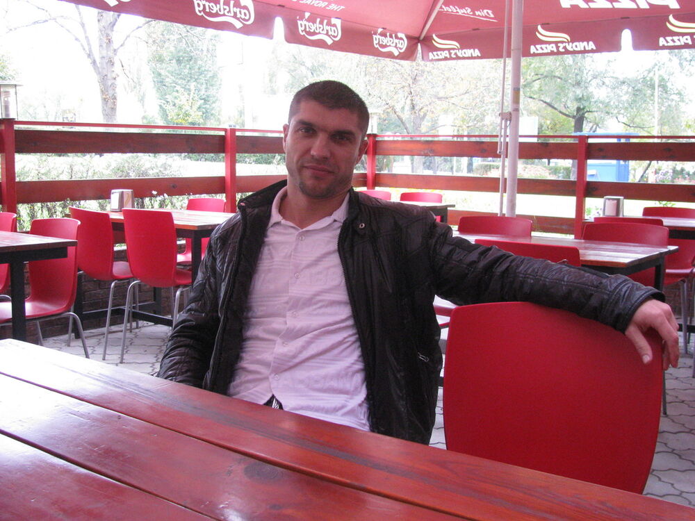 ,   Maxim, 47 ,   ,   , c 