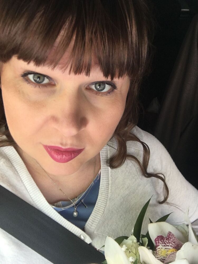  38186094  Elena, 48 ,    