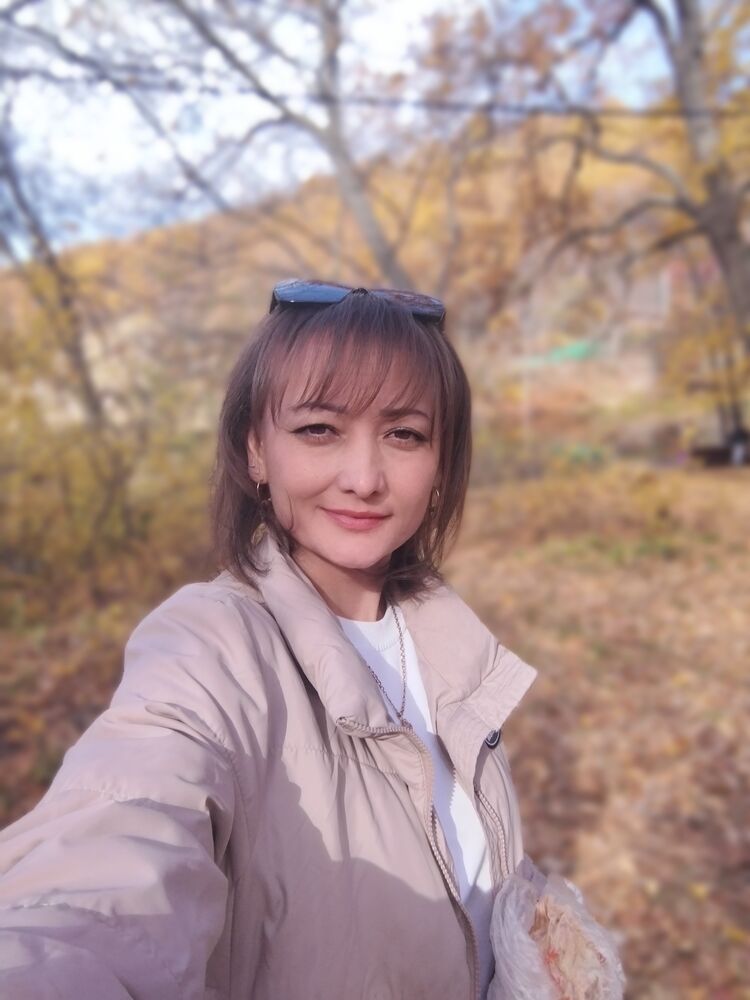  54734084  Laura, 37 ,    