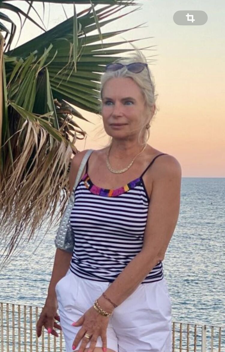  ,   Alla, 57 ,     , c 