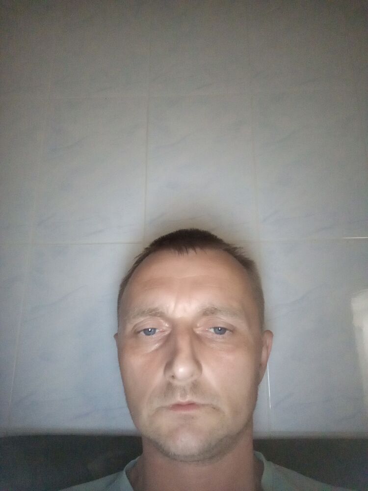  44642094  Denis, 40 ,     