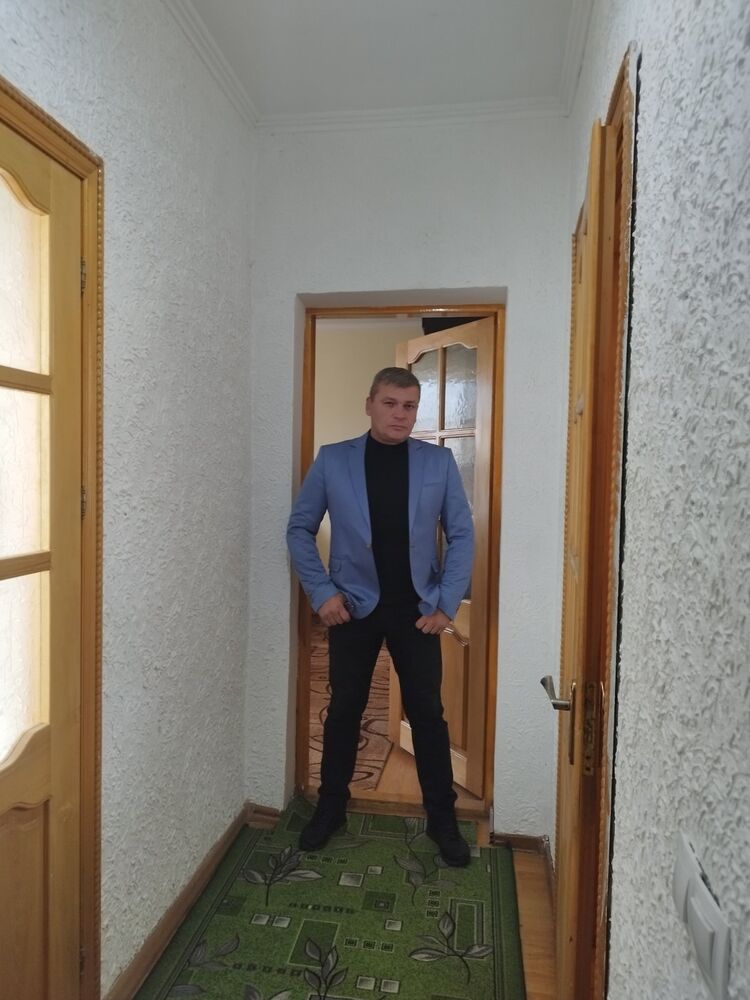  39047974  ALEXANDER, 49 ,    