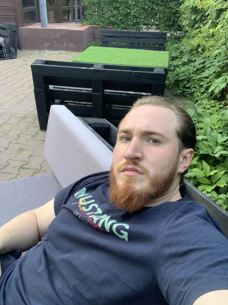  29010814  Denis, 30 ,    