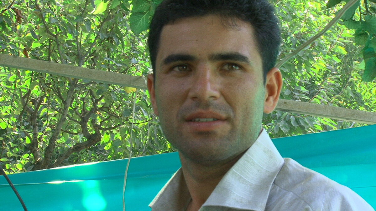  5425694  SUHROB, 38 ,    