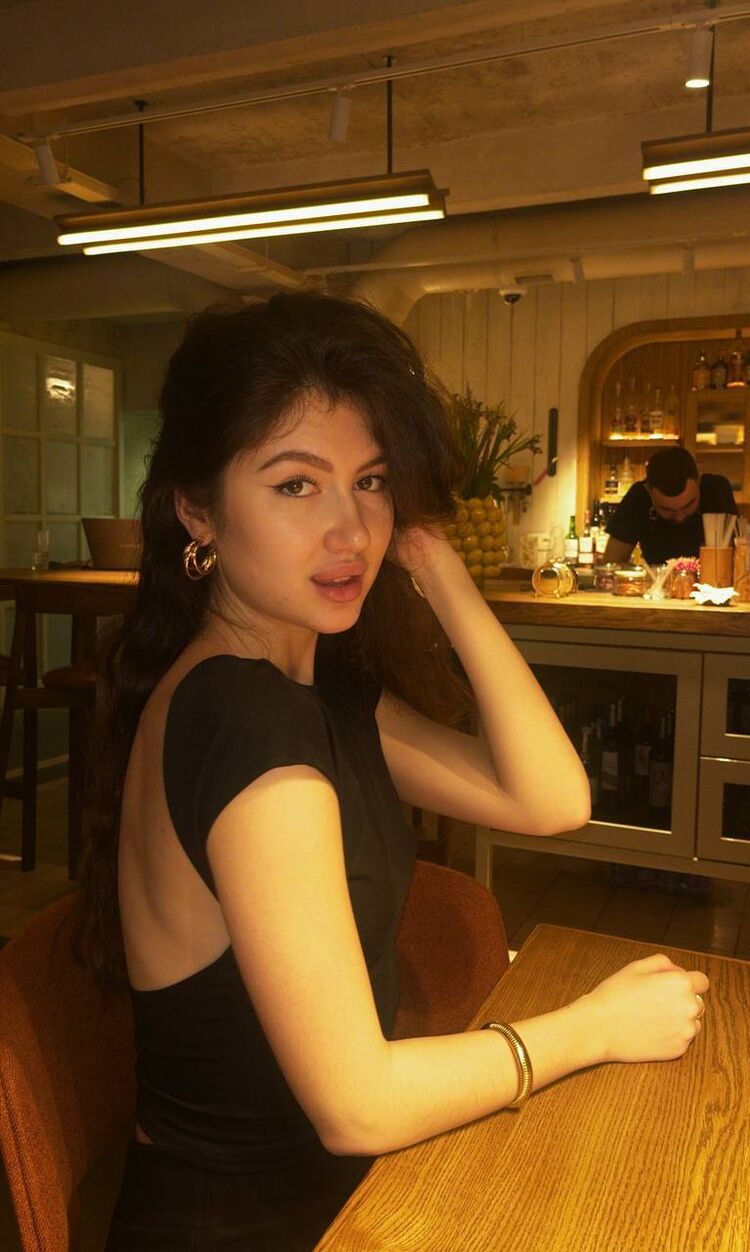  49084574  Karina, 26 ,    
