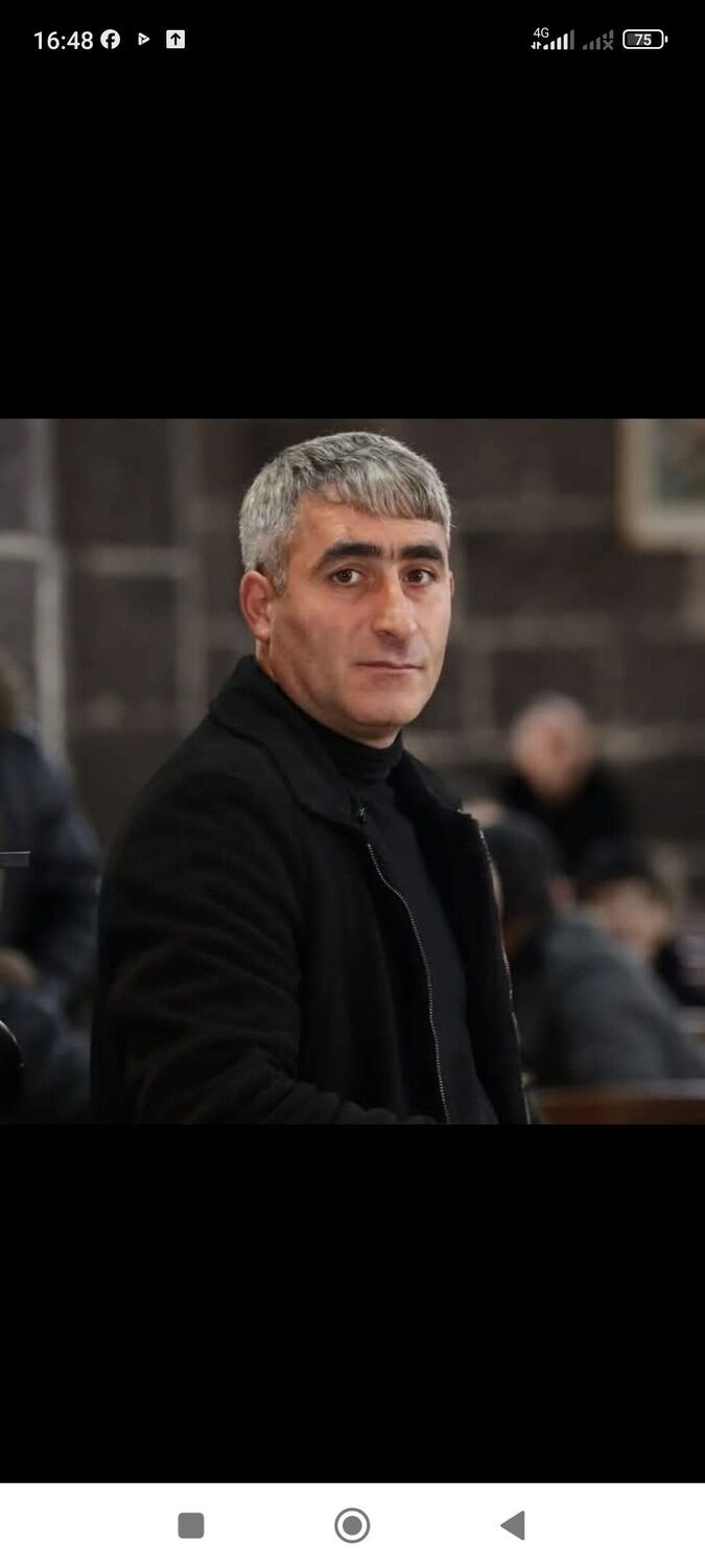  53003774  Arsen, 38 ,    