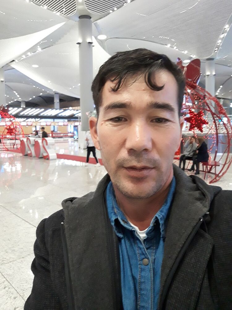  18855644  Mert, 40 ,    