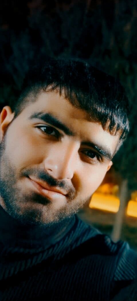  41737164  Roma, 23 ,    
