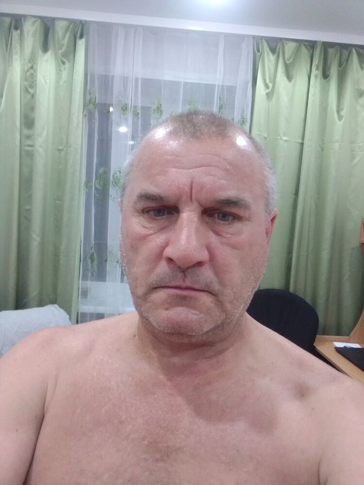  43900674  , 56 ,    