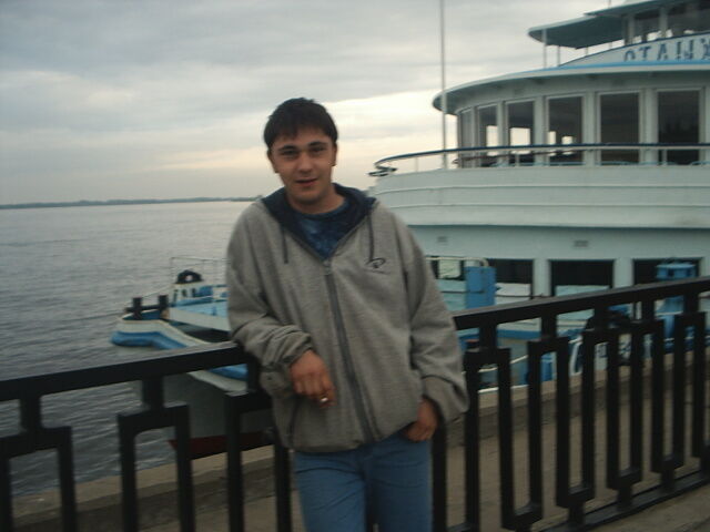  ,   Denis, 39 ,   c 