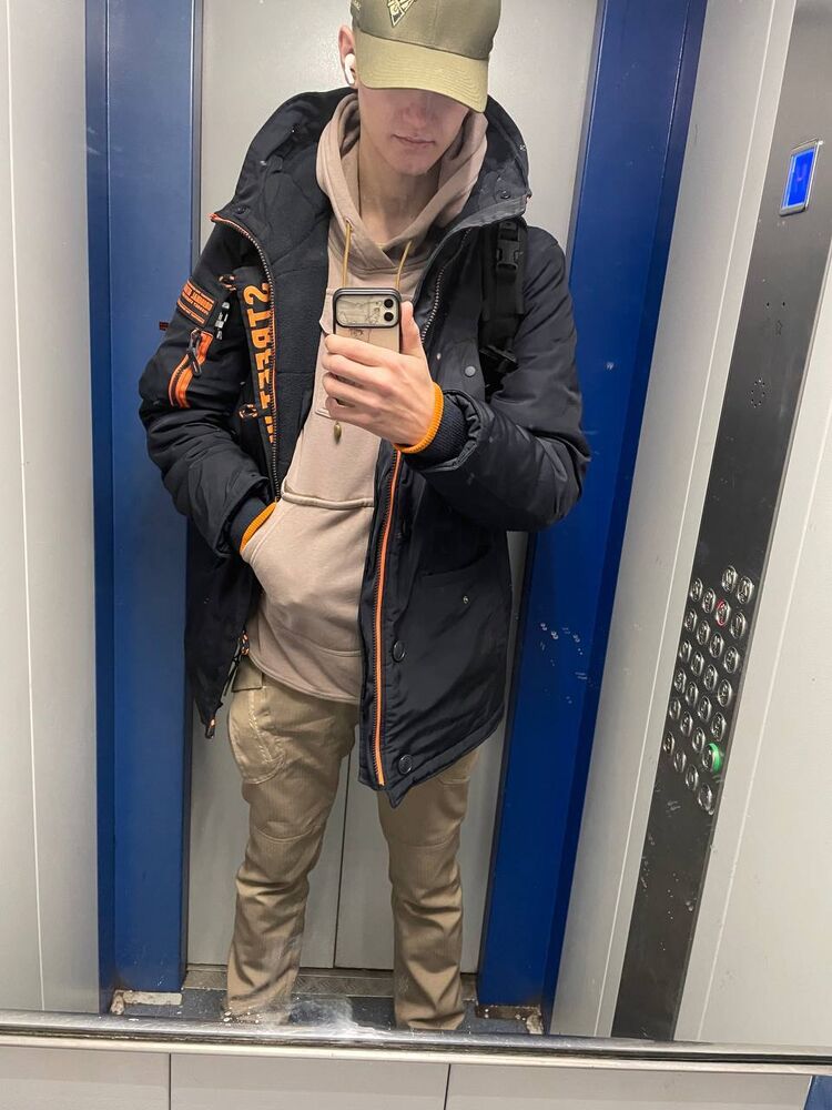  49113144  , 22 ,    -