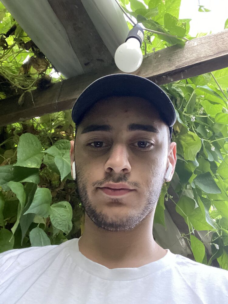  ,   Vlad, 21 ,   ,   