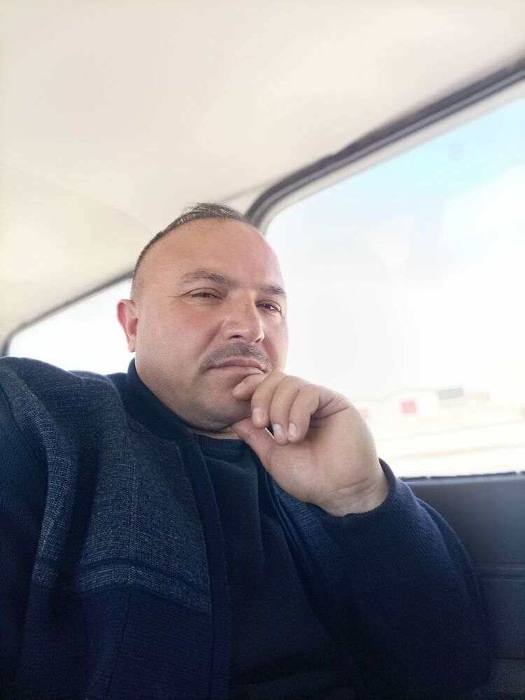  53216354  Ali, 44 ,    
