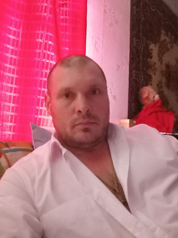  12802614  Maksim, 49 ,    -