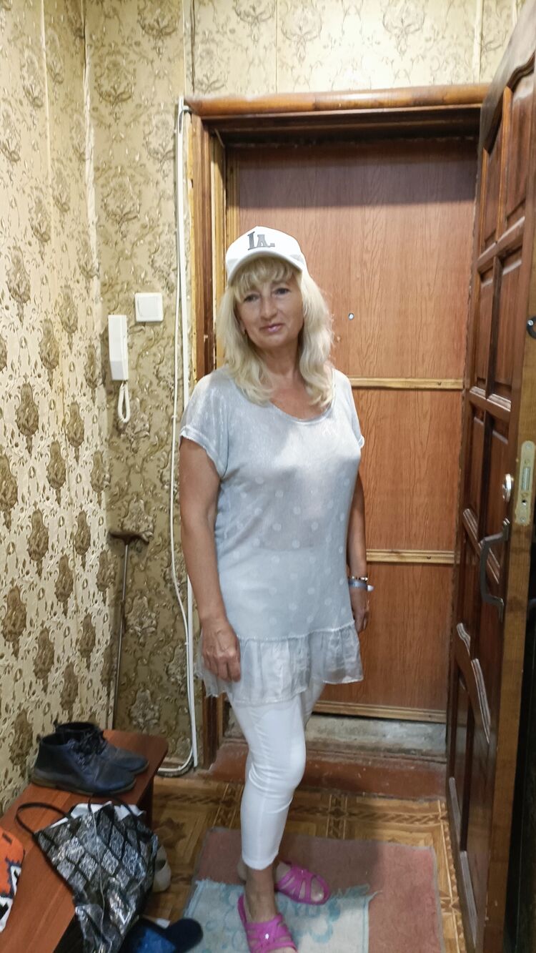  47576714  Larisa, 56 ,    