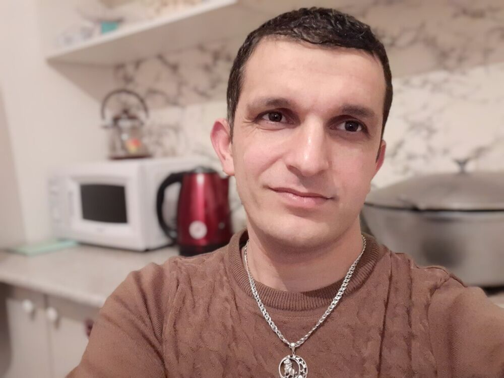  20736914  , 39 ,    