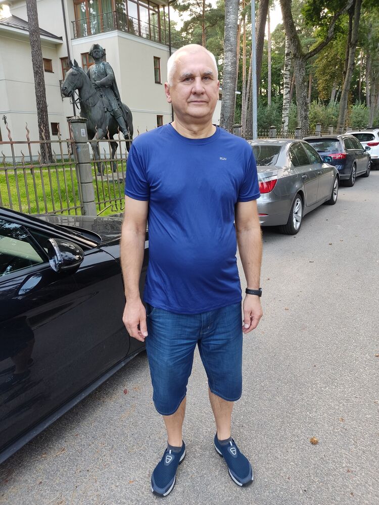  37936084  Sergejs, 61 ,    