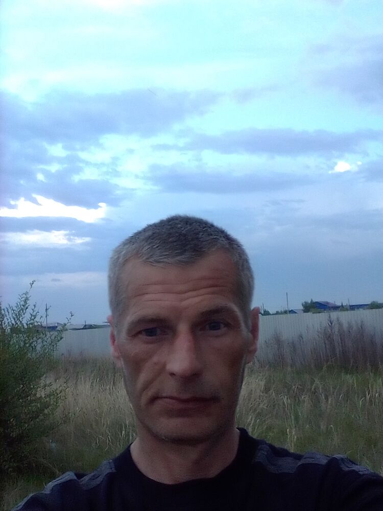  23048124  , 49 ,    