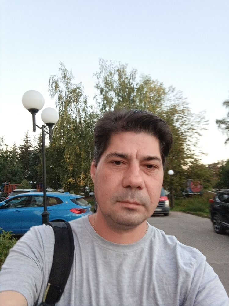  ,   Max, 42 ,   ,   