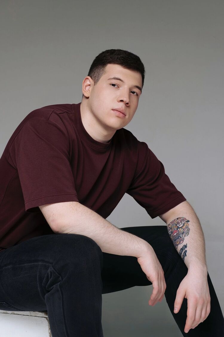  52665384  , 25 ,    -