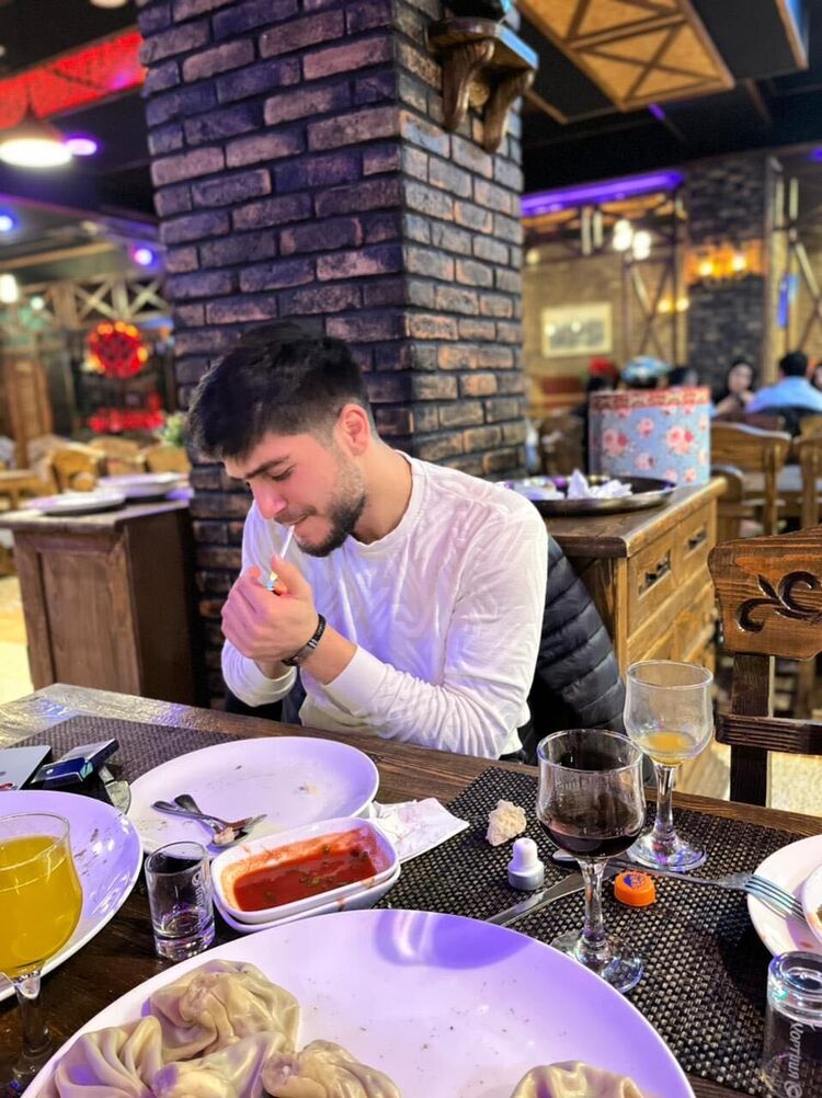  33787834  Senan, 26 ,    